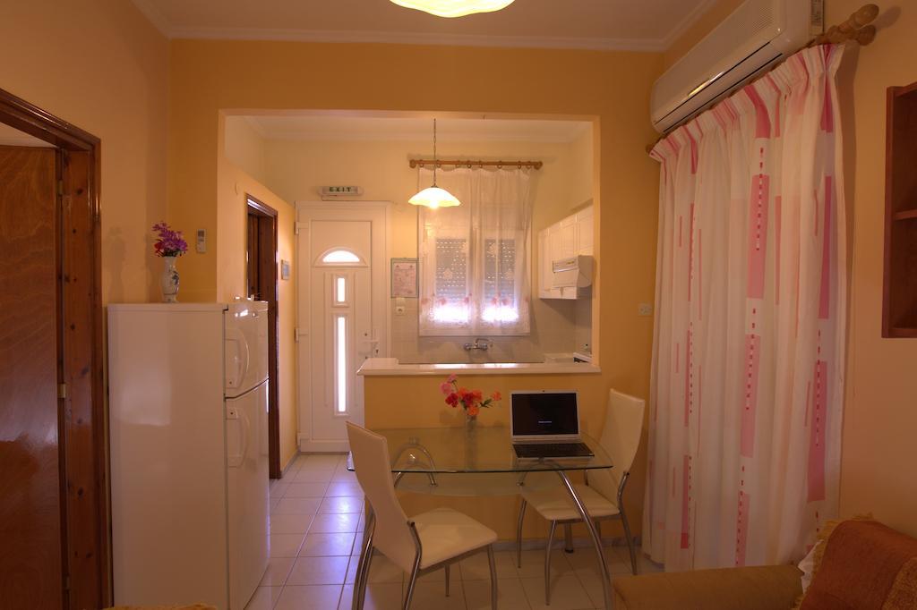 Angela Studios Karfás Zimmer foto
